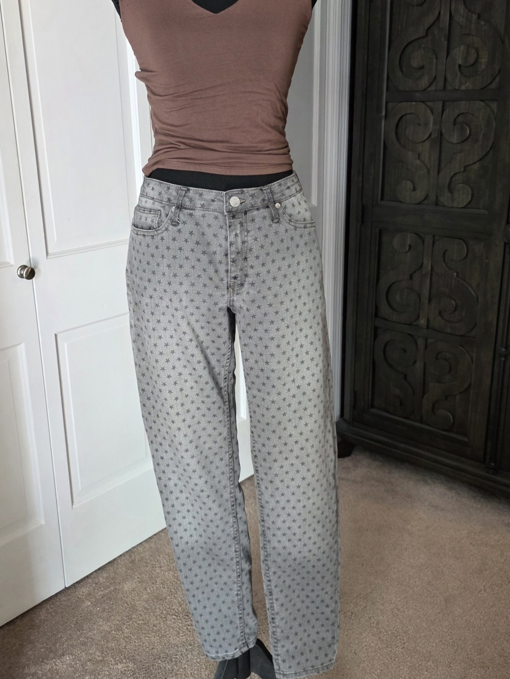MNG Gray Star Print Skinny Jeans Women’s Mid Rise Minimalist Y2K